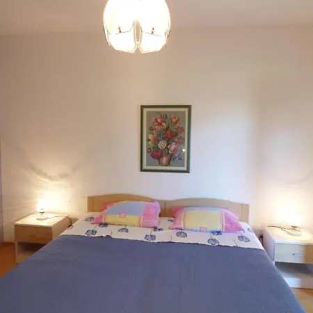 With Sea View And Garage Appartement Rabac